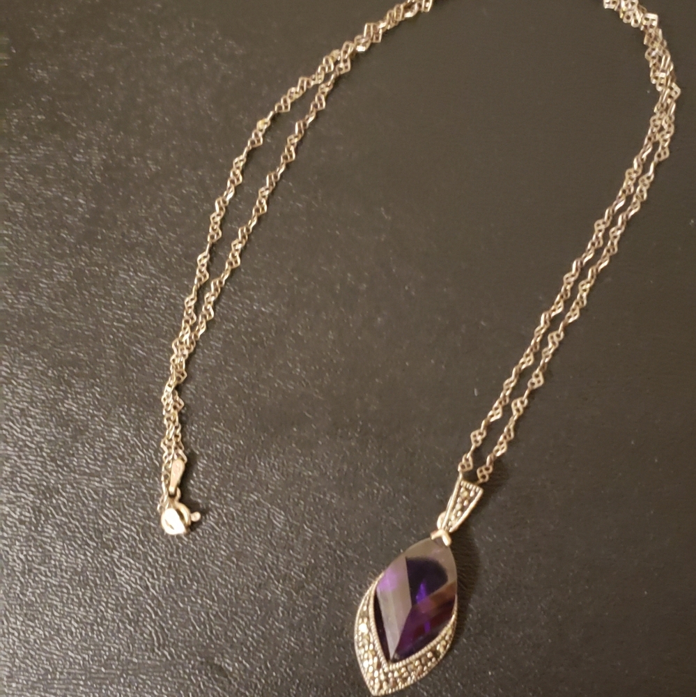 💜Necklace - Picture 2 of 4